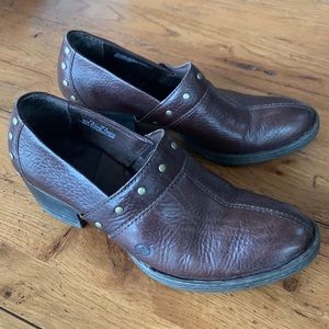 Born boc Dark Brown Leather Slip On Booties Clogs Block Heel Rivets Women’s 7.5